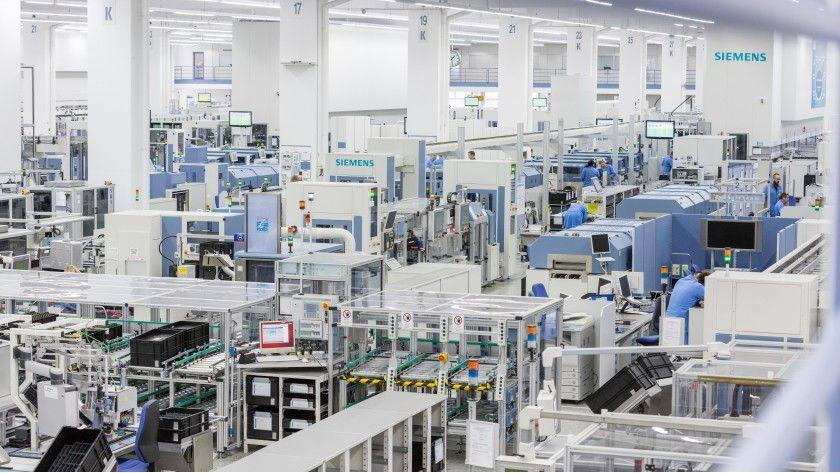 Davidonm3z's tweet photo. 🇩🇪 Siemens

Siemens is having a strong session today. 📈🇩🇪
The stock gained around 3.6% in the STOXX 50.
Industrial Europe is showing strength — temporary bounce or bigger trend? https://t.co/6aAV9nWPGB