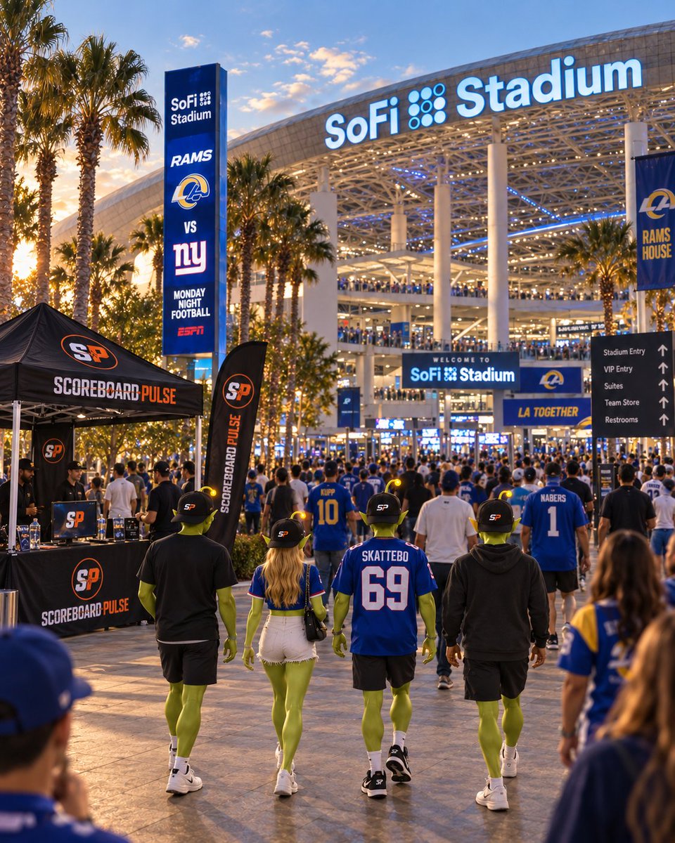 BadKevinSP's tweet photo. monday night. beautiful stadium.

need the parlay to hit. https://t.co/LVB7fFkInL