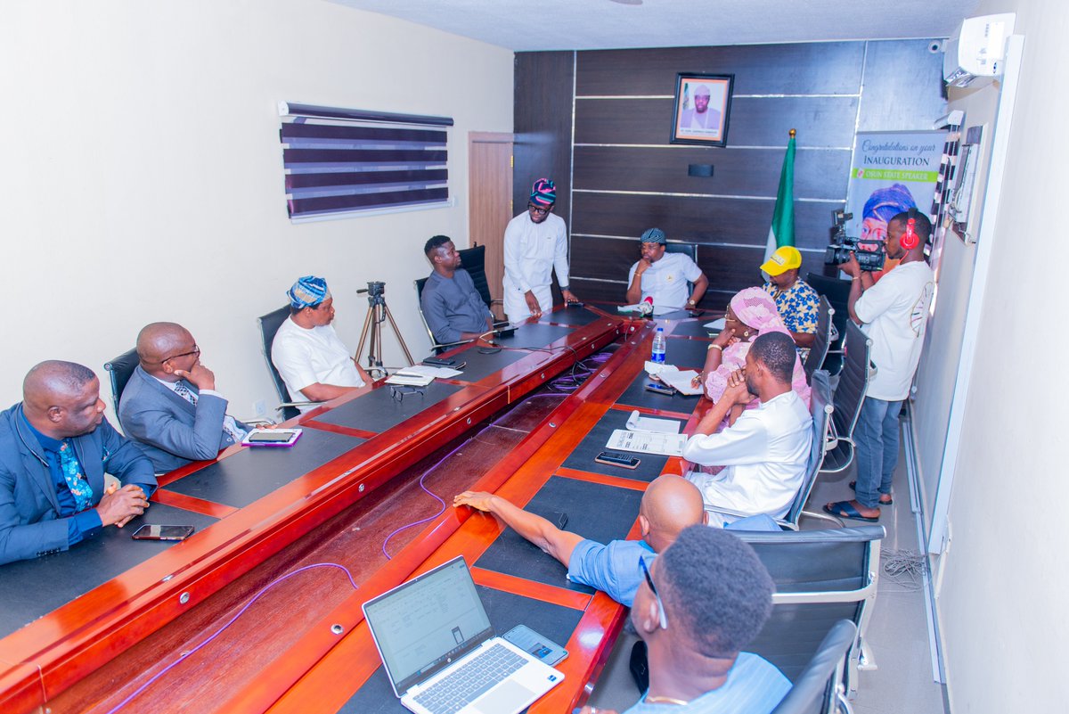 Ossgevvrc's tweet photo. On Friday, 28th August, 2026, the Election Violence Victims Relief Committee, held its inaugural meeting at the Osun state House of Assembly.

At the meeting, the Chairman of the Committee, Rt. Hon. Adewale Egbedun reaffirmed the commitment of the ... https://t.co/BUQdAB1eQa