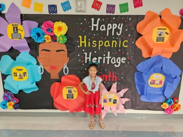 PearlandISD's tweet photo. CAMPUS SPOTLIGHT:
Happy Hispanic Heritage Month from CJ Harris Elementary! 🎉 

Celebrating the vibrant cultures and traditions that make our community special! Way to go Stars!💚

#BuildPearlandProud https://t.co/i0ertGhjvT