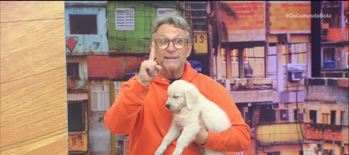 alineground's tweet photo. @bchartsnet Também quem aguenta esse chorão egocentrista e aquele elenco fuleco dele. Todo sábado é a mesmíssima coisa. Nao da! Eu mesma desligo! https://t.co/2BVdf4bpLD