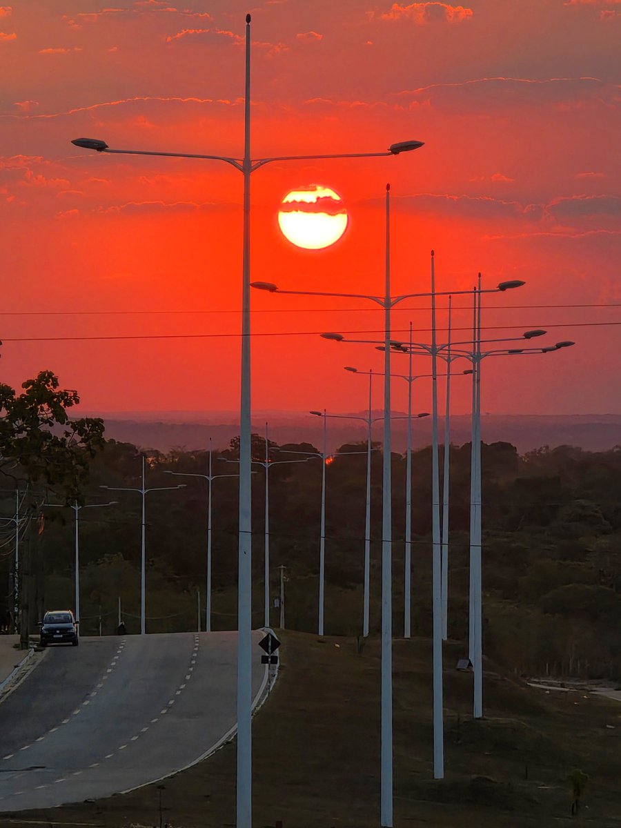dannlelis's tweet photo. 😍☀️ Duvido ter pôr do sol mais bonito nos trópicos. 

Palmas, 21/9/26. 

📸 Daniel Lélis https://t.co/edKXGoOs56