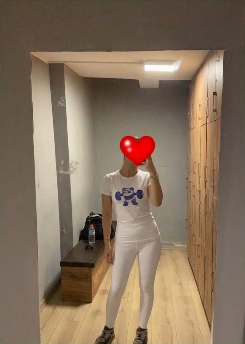 Ali_moh000's tweet photo. bilgisayar uyanmak tavan yatak çalışmak antalya cam kitap müzik 🥰 bakmak mandalina sandalye @/antalya/@ oda müzik https://t.co/Z0vIMu5xLk