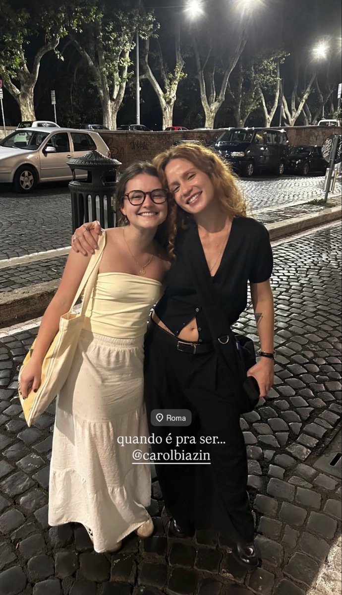 biazinaccess's tweet photo. SORTUDA! 🥹

Carol Biazin com fã em Roma, Itália! 🇮🇹 https://t.co/BocpWkwuKk