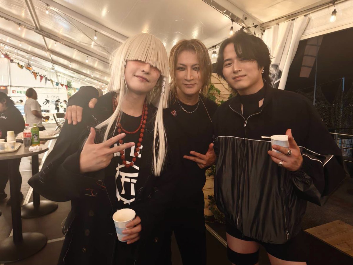IKUObass190's tweet photo. FEST.INAZUMA2026
Day3

無事に終わりました！

T.M.Revolution
abingdon boys school

でベースを弾かせてもらいました！

もう感無量です！

今年のイナズマも
最高に楽しかった😆

バックステージも
楽しかったな！

#FESTINAZUMA
 #フェストイナズマ
#真天地開闢集団ジグザグ
#Novelbright
#命
#龍矢
#影丸
#竹中雄大
#圭吾