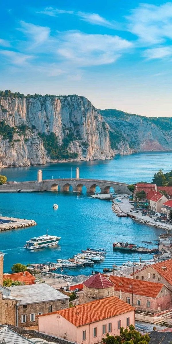 Oklahoma45678's tweet photo. Omis, Croatia 🇭🇷📍 https://t.co/JFT4eNsCNM