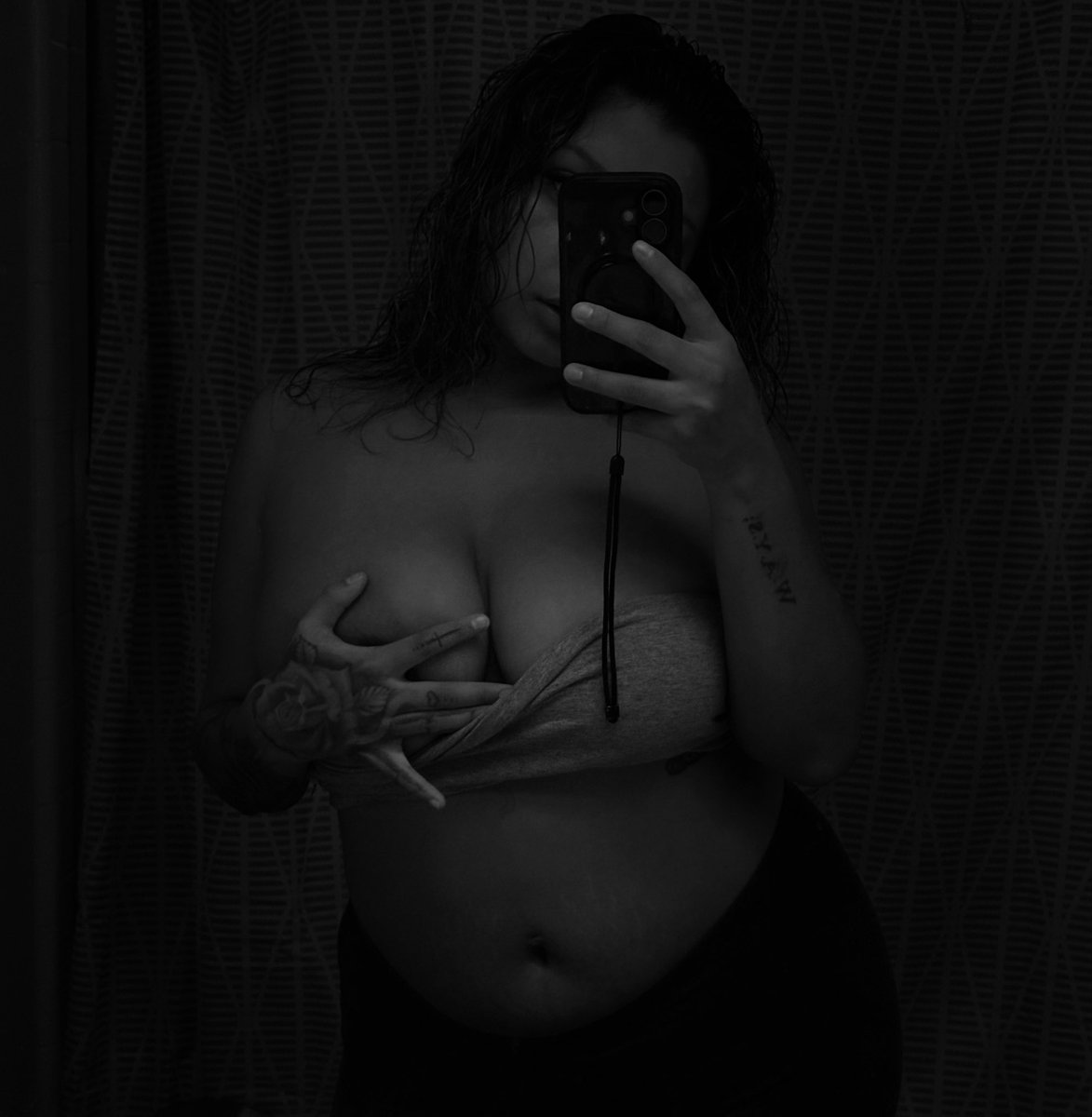 jtL0vee's tweet photo. https://t.co/fFYzeKwBwg🫦 https://t.co/8XP9D7IXpk