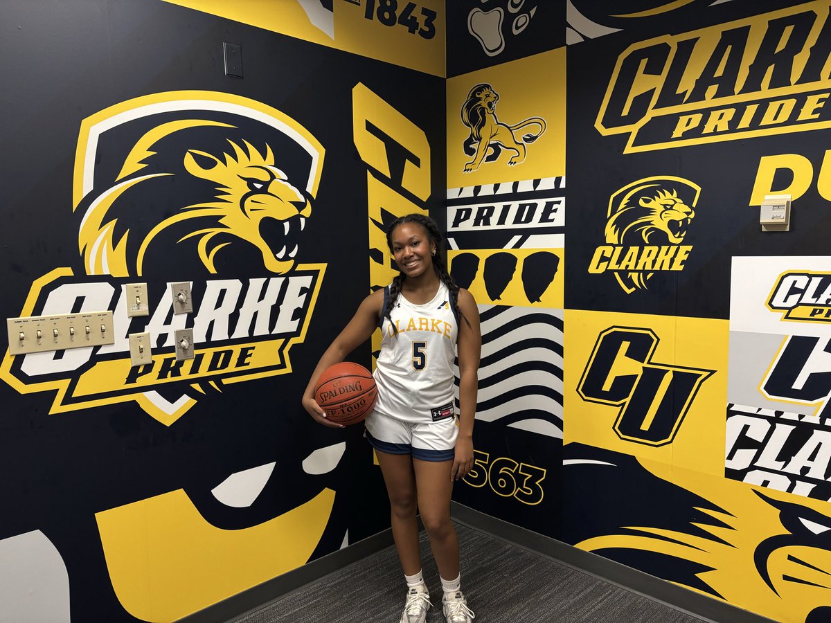 briellenicole24's tweet photo. After a great visit, I’m blessed to receive an offer from Clarke University!!! @il_RocketsGBB @ClarkeWBB https://t.co/hBQOfExMuZ