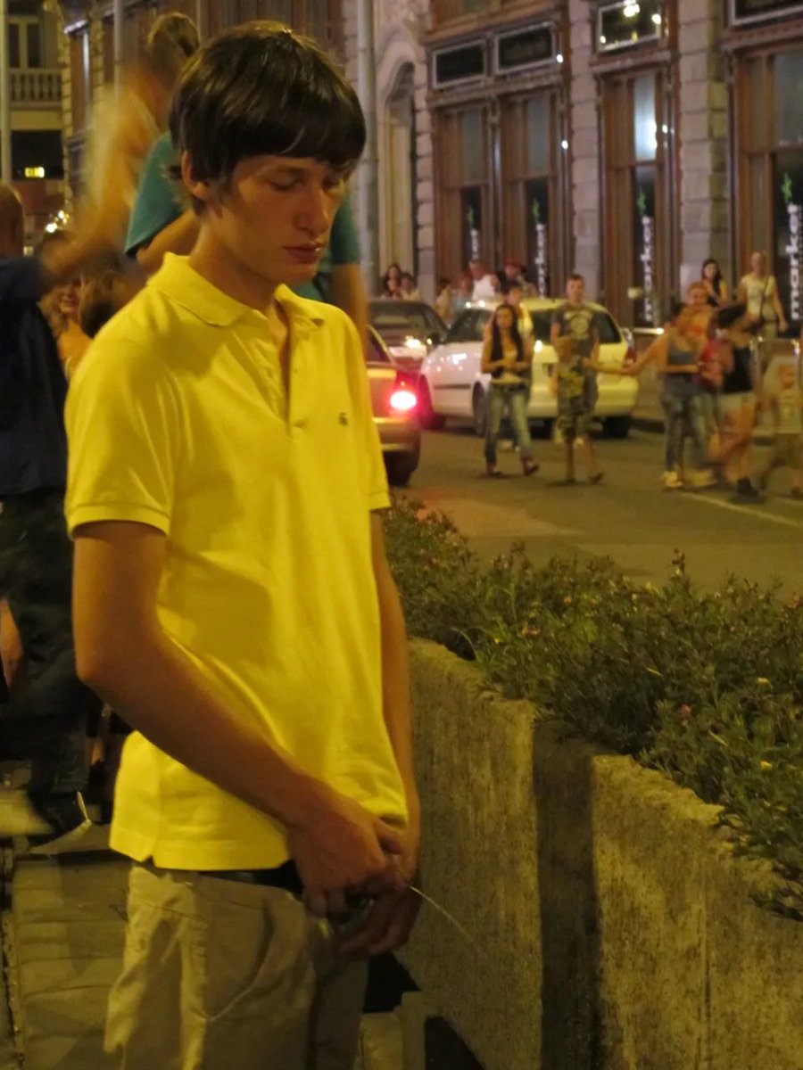 espiandoandoar's tweet photo. #nsfw #public #piss #spy #mijando #flagra #teen #publicpiss #publicpee #friends https://t.co/XMrrAsPfRP