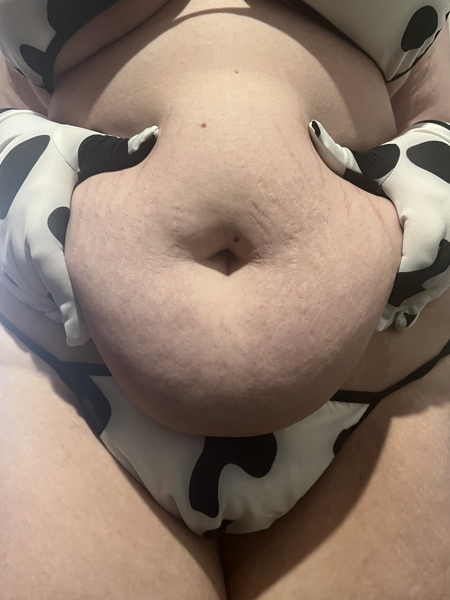 egguchanchama's tweet photo. why do you freaks like belly so much? https://t.co/DSnSFIaXnI