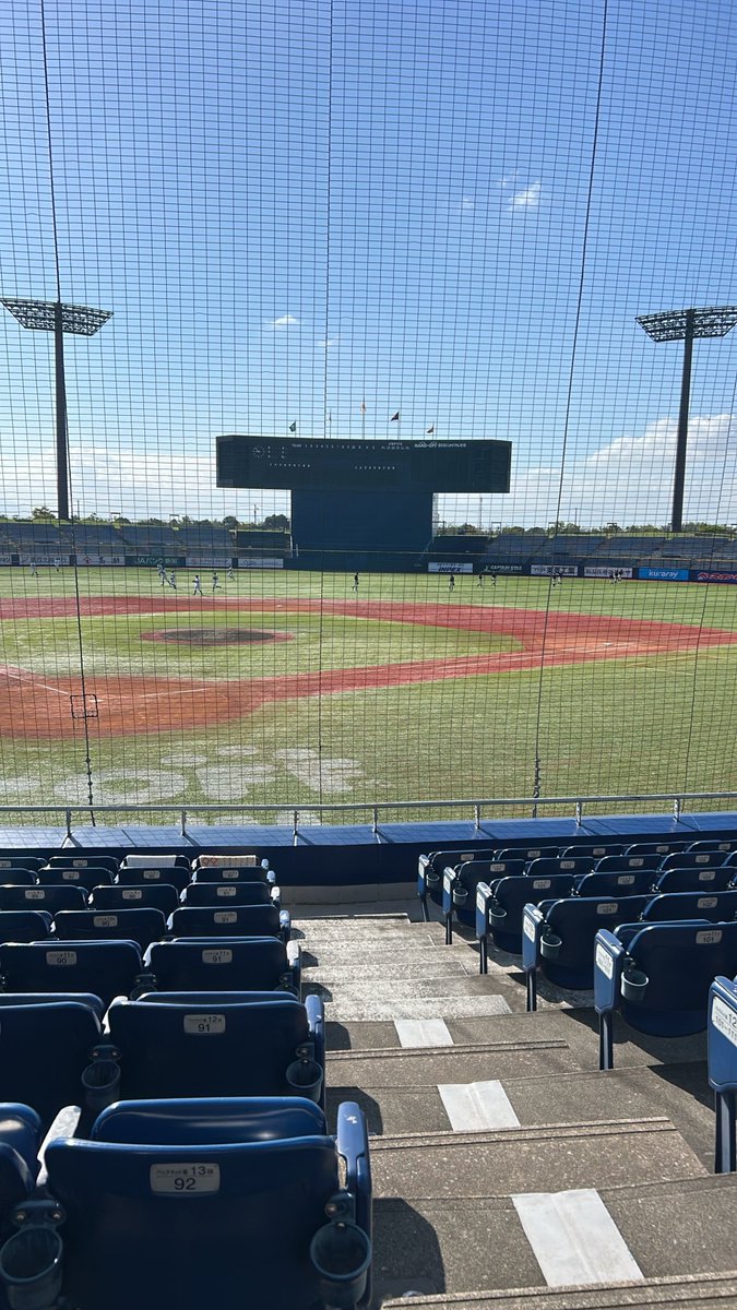 odakeshigenao's tweet photo. プレイボールを待ってます。
#ハードオフエコスタジアム新潟
#高校野球 https://t.co/9TrEwzZJ7A