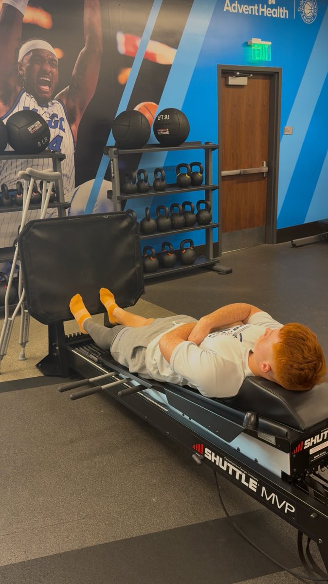 Lee2029P's tweet photo. Sophomore LB #11 
The season may have ended before I wanted it to, but my mindset hasn’t changed. Now it’s time for recovery, and put in the work every single day. Setbacks don’t define me. I’ll come back stronger.  #TrustTheProcess #1%better everyday #bringhimglory https://t.co/vsEvtg5Q05