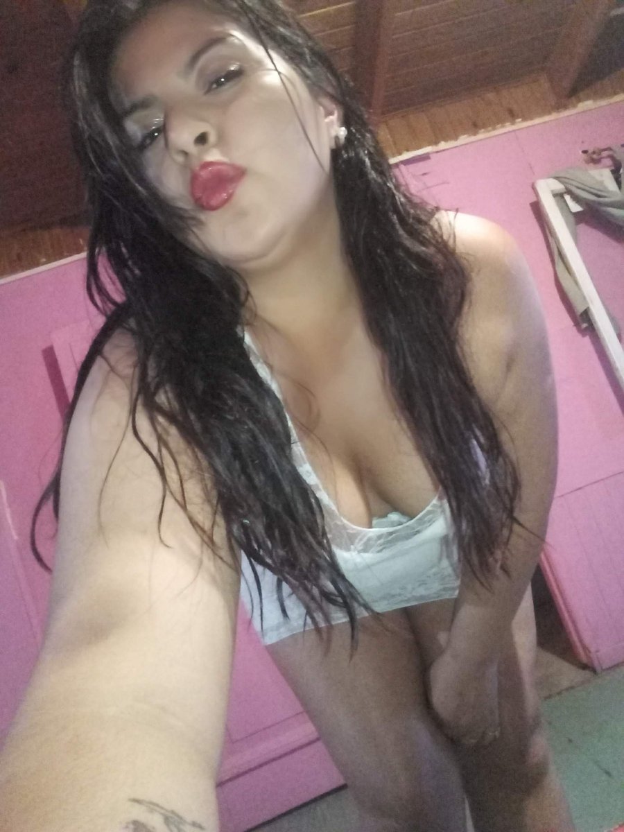 moromimor's tweet photo. Soy de Argentina y vos 🥰👀 https://t.co/2DNTLKZNsd