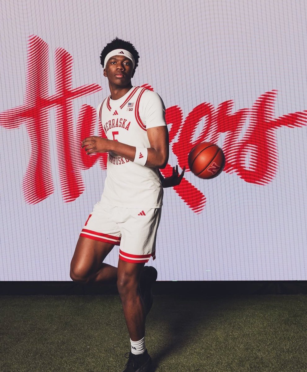 JamieShaw5's tweet photo. Nebraska just landed the No. 21 overall player in the 2027 class.

Dawson Battie is a high-upside power forward, and his game makes for an intriguing fit with Fred Hoiberg.

But there’s more to Battie’s game 👀

[READ] 👉 https://t.co/4eUBVyJ5Ok