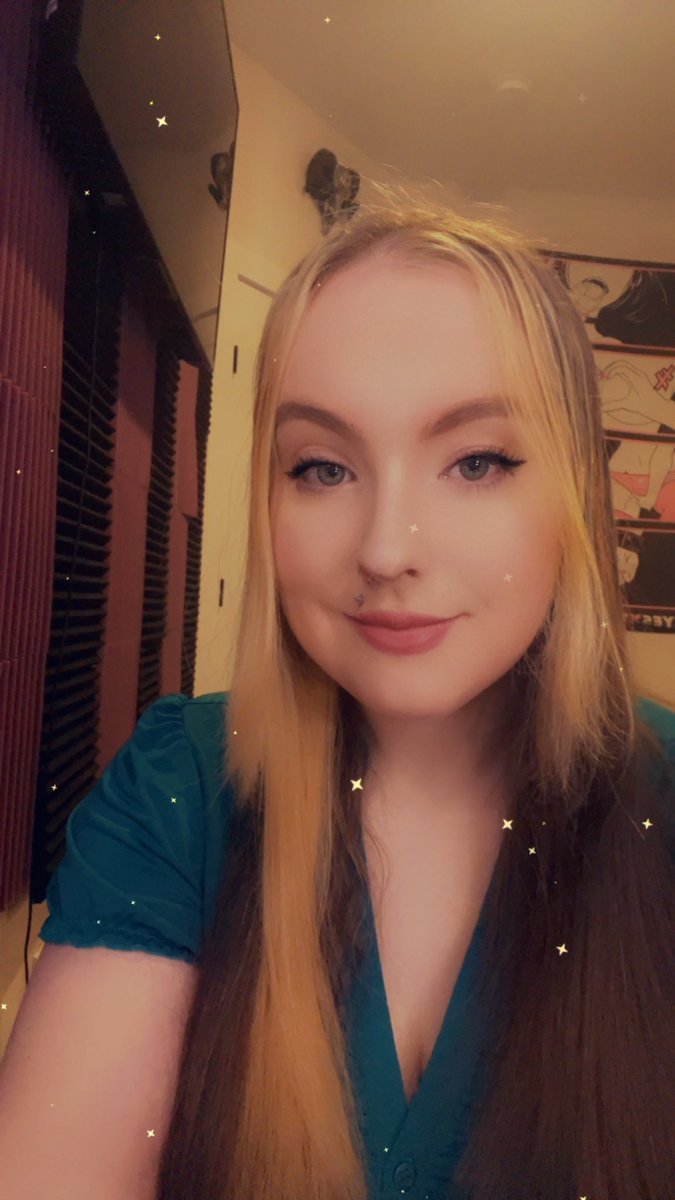 egguchanchama's tweet photo. Remember my forehead is massive so go away https://t.co/T6rfgABGO1