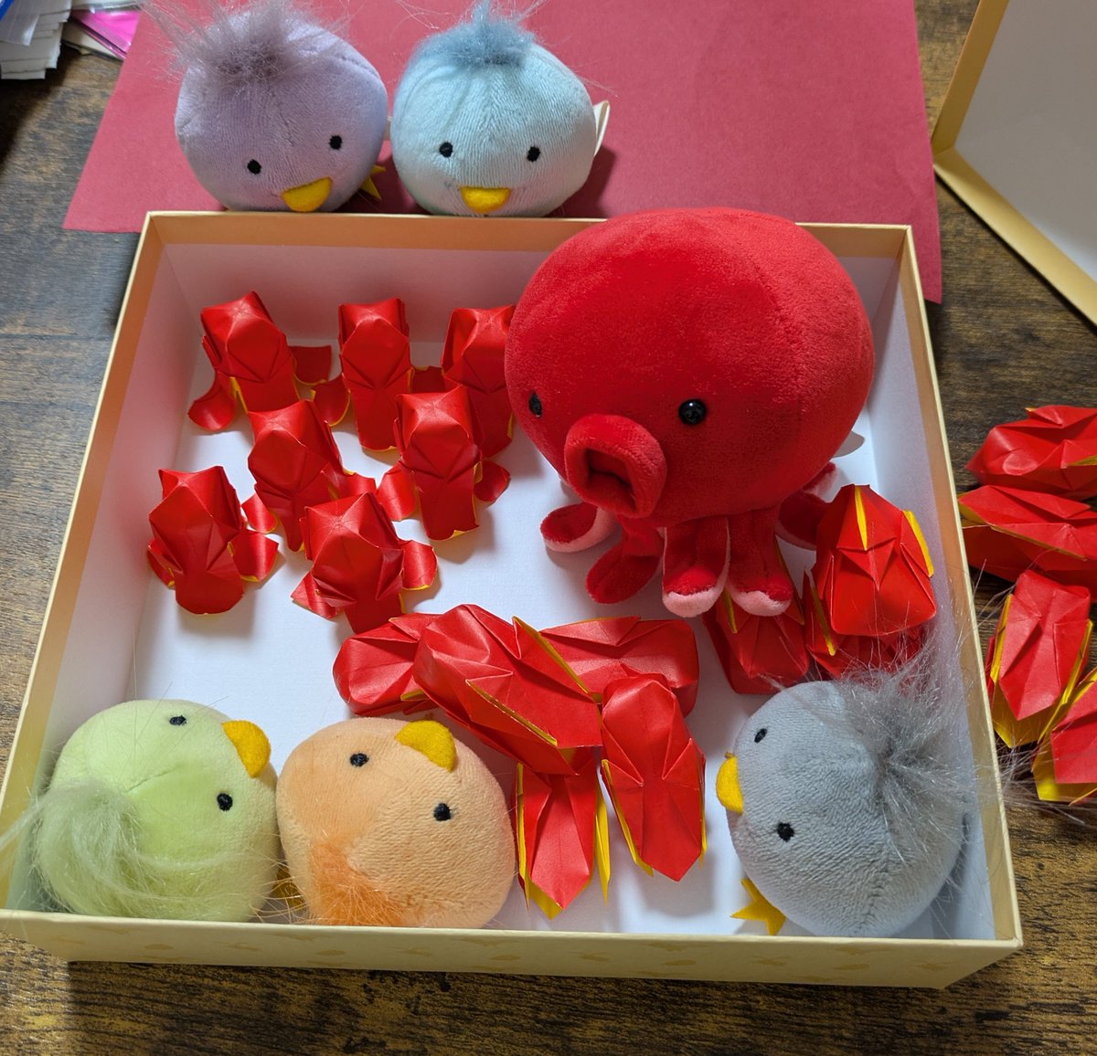 TogoLibrary's tweet photo. おはようございます
今日は火曜日☝️ですが、祝日と祝日の間に挟まれた国民の休日のため、#東郷町立図書館 開館します🎉
今週は休館日が変わっています🤔
明日も秋分の日、祝日のため開館📖
明後日、24日木曜が振替休館📕
となります
お間違えのないようにご来館ください🤗
今日は17時までの開館です🤗 https://t.co/RBU7fgElh1