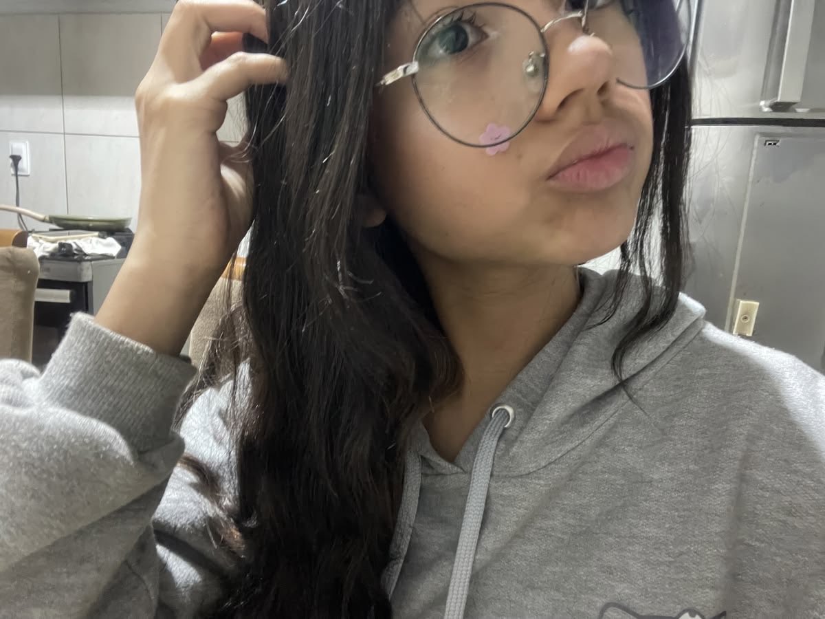 CHiNGDELICS's tweet photo. Será que sou muito feia?🥲 https://t.co/gmVFatC76U