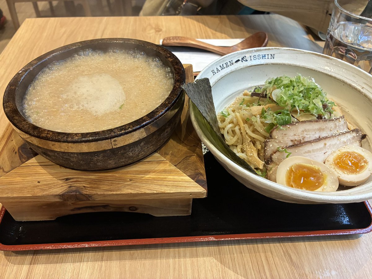 swg_tkny_aaa's tweet photo. モントリオールのラーメンレベル上がってた🍜 https://t.co/XDxnxq69dF