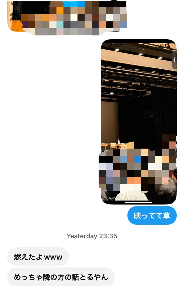 sakuya06030809's tweet photo. 昨日の声グラのハイライトは仲良いオタクに

連番できる出来るような人居なくて、隣の見ず知らずの人に話しかけてる、やべーやつだと思われたのと

速攻で後ろ姿でバレて写真撮られてたこと https://t.co/9gNynDaMGq