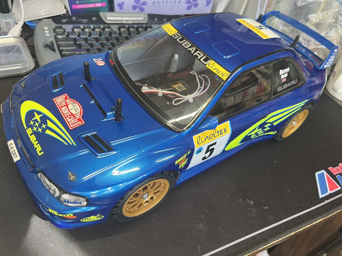 me323bakagarasu's tweet photo. そんなに安くはなかったけど中古でマイポン？と、ずっと欲しかったTL-01シャーシを買ってみた、全バラして洗ってパーツ交換して、サビ落としてやっと…レストア完了、これで土コース走ってやるぜ https://t.co/kAAQPTt2oB
