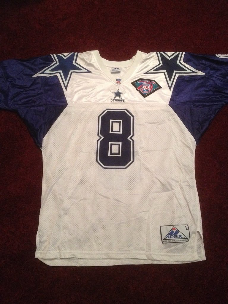 HermsHatHub's tweet photo. @fashion_nfl I have this in a closet somewhere still with tags on. Apex one original from the 90s along with the 75th patch https://t.co/fV4hAYZmDc