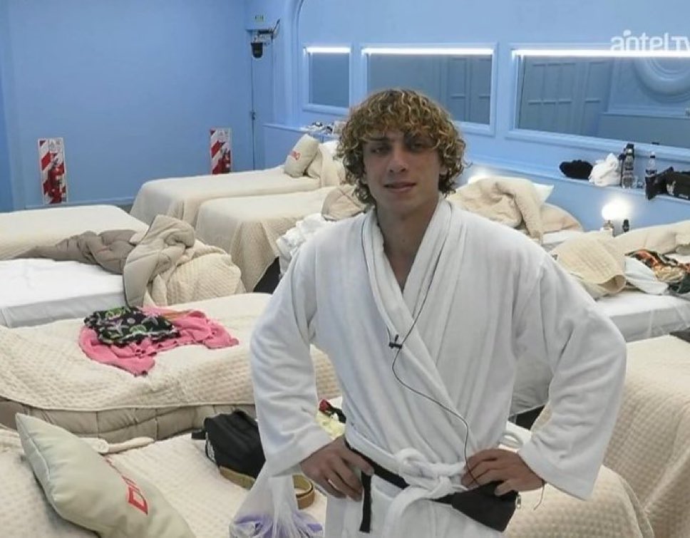 ccaromachado's tweet photo. Yo esperando q arranque #GranHermanoUy con 4 parciales metidos en el orto para la semana q viene https://t.co/gYRovXWLm4