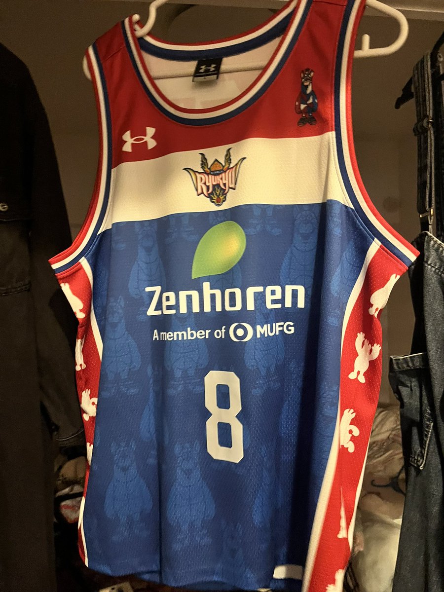 hm_yih's tweet photo. さぁ��熱い熱いBリーグシーズンが始まる。プレミア開幕。一喜一憂する日々が続くけど今年もキングスについていきます。#琉球ゴールデンキングス #bプレミア https://t.co/KSB5VsBwLE