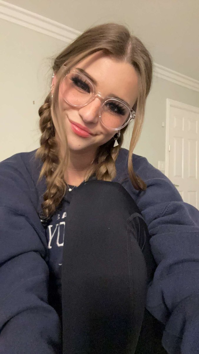 brookeownyou's tweet photo. Your such a good for mommy https://t.co/vpfPSmLzfb