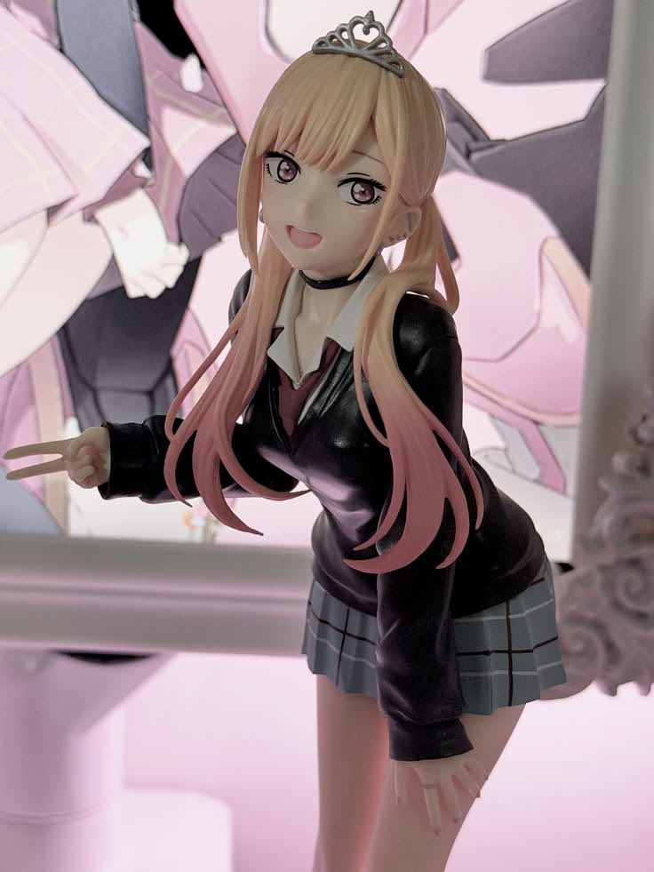 ecstasyirl's tweet photo. who wanna buy me a marin figure 
🎀 https://t.co/viDIDo1eBL