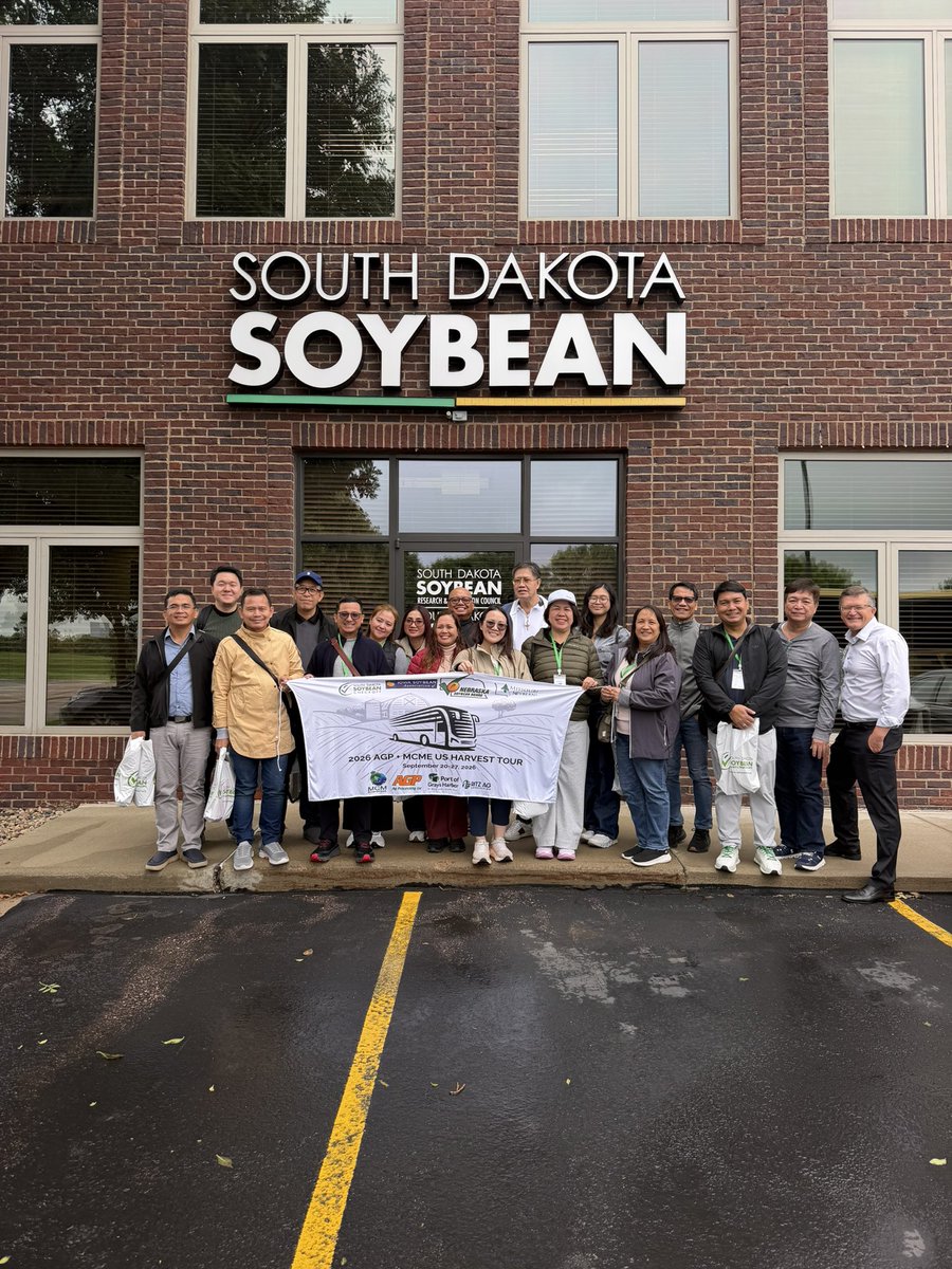 sdsoybean's tweet photo. We had special guest from the Philippines in the office today who are on the 2026 AGP + MCME Harvest Tour 🌱 https://t.co/828U4lrBPl