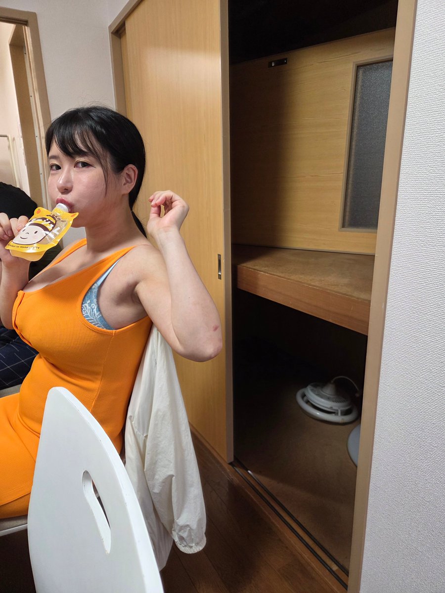 ace4444's tweet photo. 昨日
サンテイン門奈
るなしゅん(はちみつが好きだったりして!?)
俺(あっあっあっ青いのブラでやんす)
#るなしゅん #雨宮留菜 https://t.co/nkGrsHyRHM