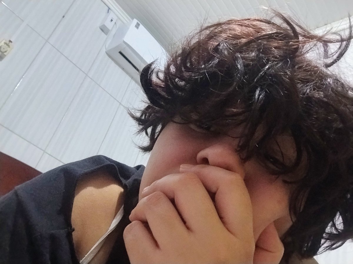 Strawberry404S2's tweet photo. Como faz pra essa vida de prostituo dar certo? Tipo, achei q era só mostrar a bunda aff😞😞😓
#femboy #boy https://t.co/ANPhUpLcso