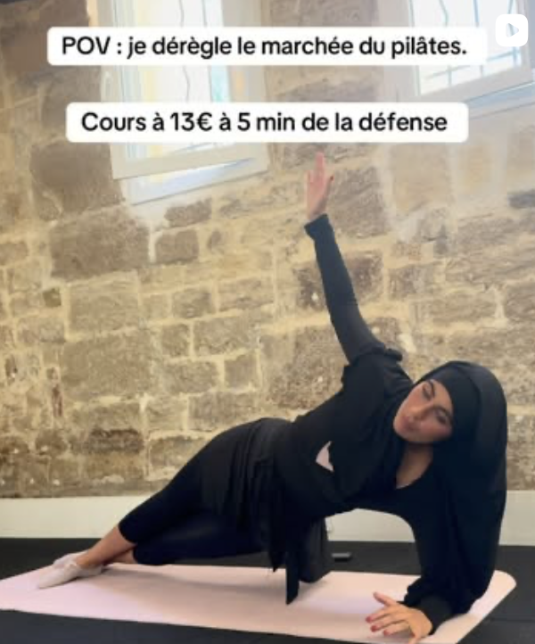 chevalpiou's tweet photo. @FranceSouvUnie Le réel pour une nana qui maitrise très mal le pilates. https://t.co/srwZKh5K04