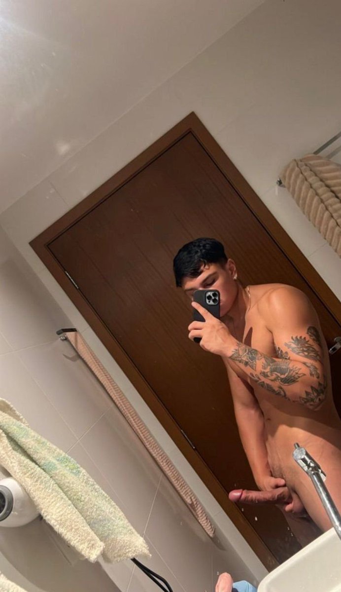 NovimJogador's tweet photo. Hétero pauzudo batendo uma 🍆🥵💦

Completo⬇️🔞
https://t.co/dK6LC6EUUJ https://t.co/eGhPVdiHg4