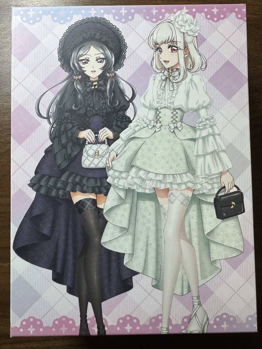 shota_'s tweet photo. まもなく『名探偵プリキュア！』のBlu-ray第1巻が発売されます。

写真は昨年キミプリの時のAmazon全部入り全巻セットの最終巻です。何度も何度も何度も何度も言ってますけど、来年初夏に無事に揃えていたいなら、今のうちに予約しておきましょう。最終回あたりで欲しくなっても、もう遅い。 https://t.co/SzZg1fOTEj
