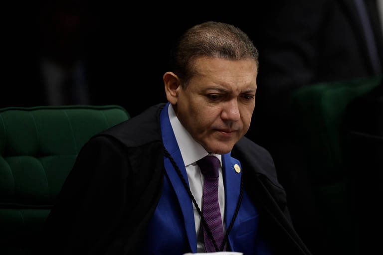 MiltonFrissoJr's tweet photo. PF revela ao STF contrato de até R$ 427 mi em honorários, condicionado ao êxito em 12 ações sobre precatórios do IAA ligadas ao Banco Master. Mensagens citam a Turma do KN e favores a próximos de Kássio Nunes, alimentando pedidos de suspeição. #STF #BancoMaster #KássioNunes https://t.co/MCLkCUcoXj