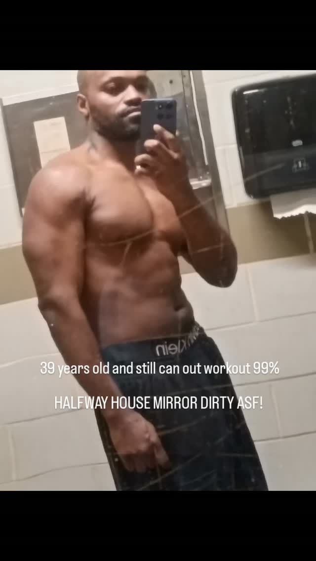 LodiDodiDC87's tweet photo. Anybody need a personal trainer I do this for the lifestyle just hit me up we can link and workout. https://t.co/ALef6tgIPC