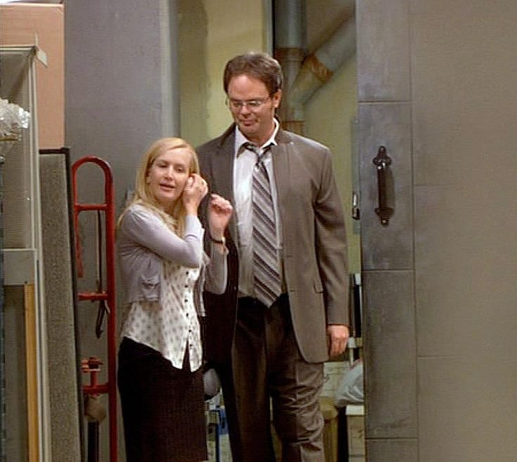 officedundies's tweet photo. não sei como a galera não desconfiava do Dwight e da Angela juntos pq tinha vários momentos que eles não disfarçavam https://t.co/CLMG8to5U0