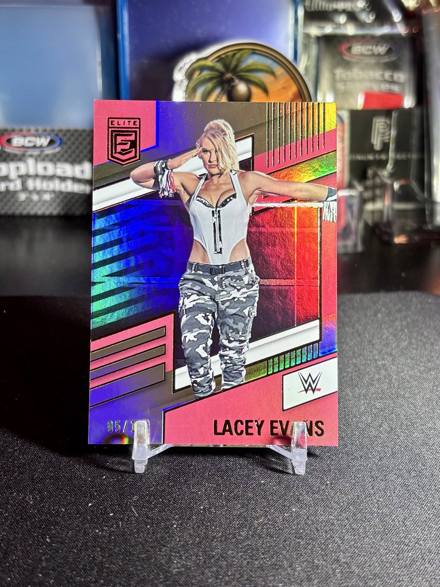 JTBoxBreaks's tweet photo. Newest @LimitlessMacey pick up for the Super PC! Elite /10 https://t.co/8w4BsDad1E