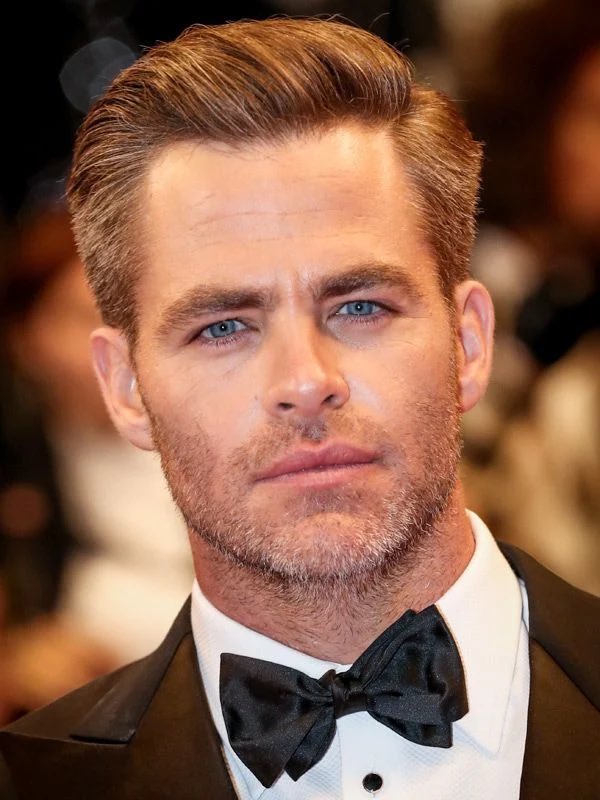EverythingDCU_'s tweet photo. Would you like Chris Pine to be DCU’s Batman? https://t.co/sOmOJ10gmv