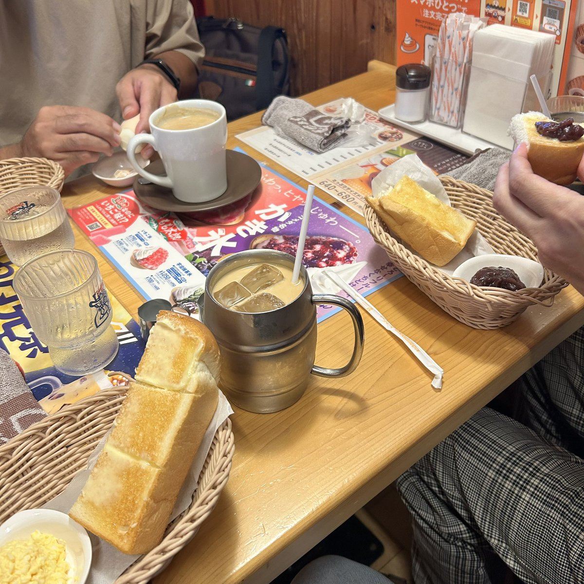 emarshmallow53's tweet photo. アングラ友達泊まり、朝ごはん
シャケ♂亀頭責めされてめちゃくちゃ喘いでた🤣 https://t.co/BsOxWYP4wy