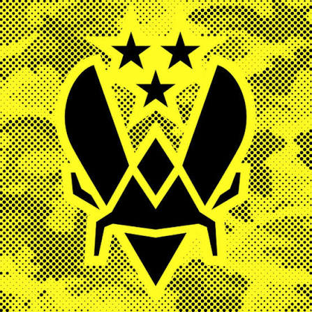 itzsagka's tweet photo. WELCOME BACK TO THE 6-MAN ROSTER 😭🔥

jL is reportedly heading to Katowice with Vitality as a stand-in.

I guess after all that sex, Vitality finally realized they needed some extra stamina, so one of the the key players can take a breather. 💀 https://t.co/VVjabi7j3H