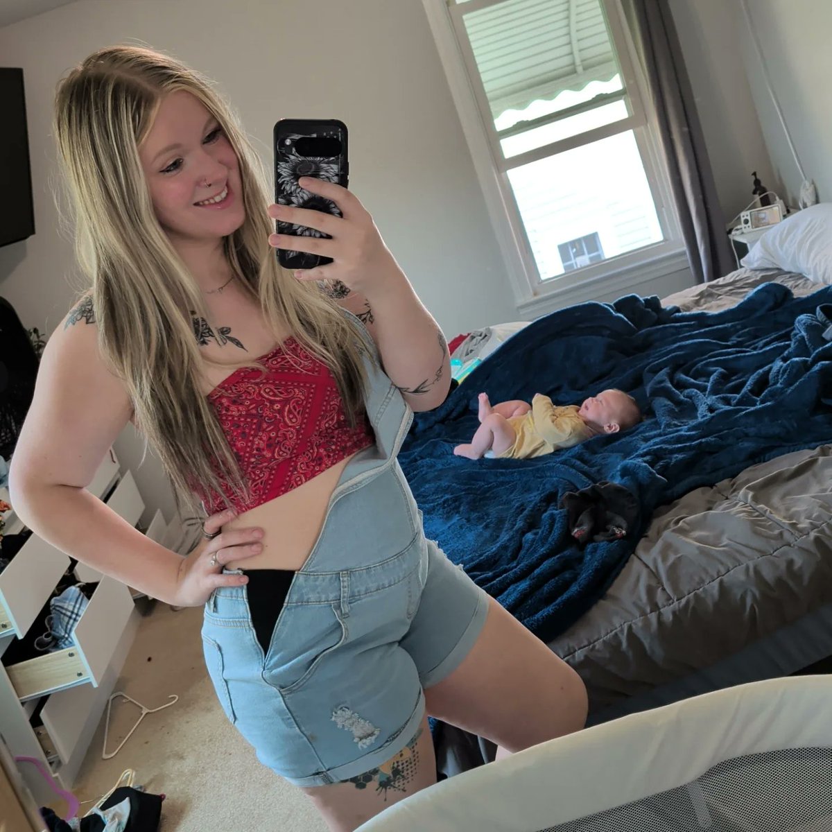 amigo_0000's tweet photo. It’s been a minute. I’m 25, raising 3 under 3, and rediscovering myself beyond motherhood. Learning to love my body, embrace the chaos, and share more of our little life here. https://t.co/Idi80vngQk