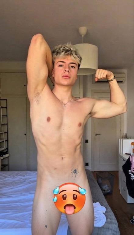 LaTozhx's tweet photo. Apolo Rivera. 🔥🥵

Mas en telegram:

https://t.co/jMLXluYLYl https://t.co/0GOTs5GURq