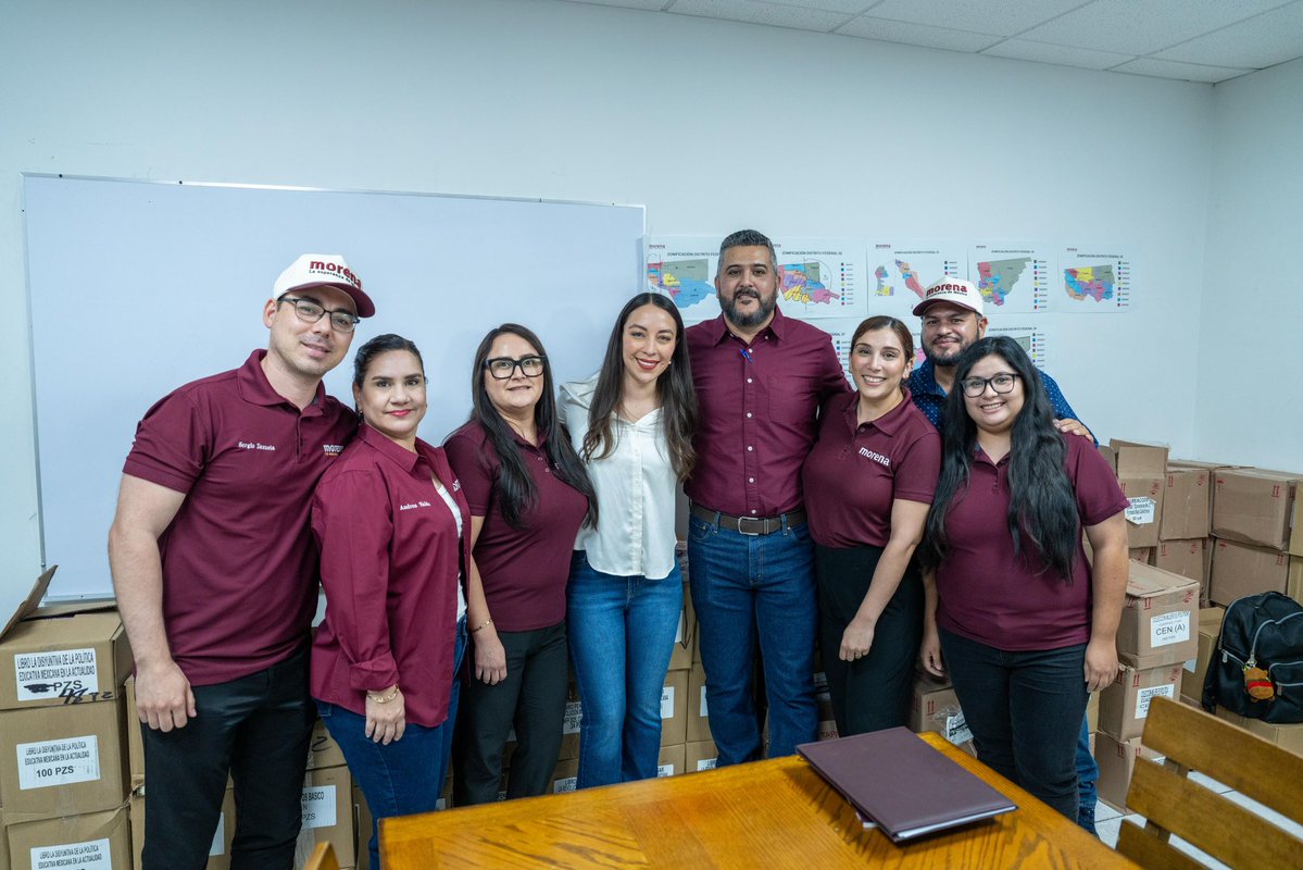 JulietaRamirezP's tweet photo. ¡Llegamos a Casa Morena Mexicali! Gracias a fundadores, trabajadores, COTs, enlaces, compañeras y compañeros por recibirnos y conversar.

Estoy a la orden de todas y todos, esta coordinación será de puertas abiertas y de mucho trabajo territorial.

Seguiremos visitando las Casas Morena para reportarnos y organizarnos.