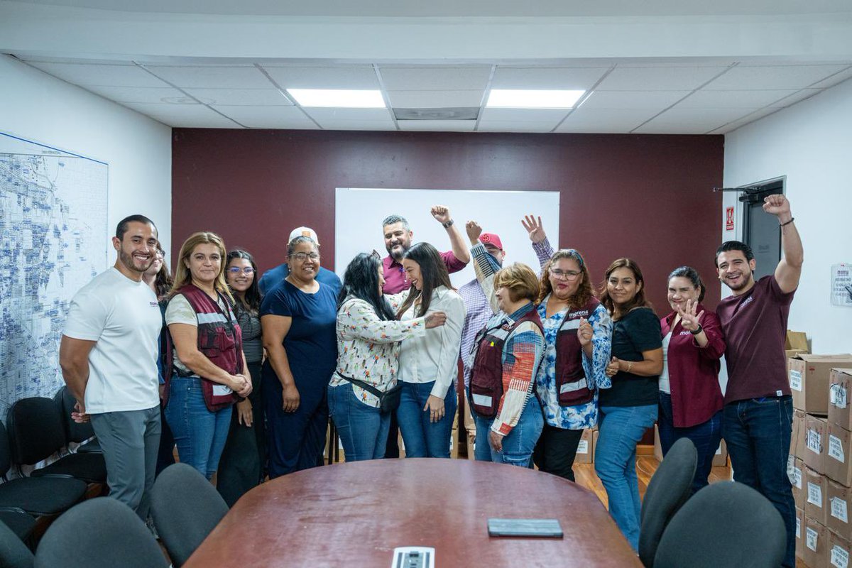 JulietaRamirezP's tweet photo. ¡Llegamos a Casa Morena Mexicali! Gracias a fundadores, trabajadores, COTs, enlaces, compañeras y compañeros por recibirnos y conversar.

Estoy a la orden de todas y todos, esta coordinación será de puertas abiertas y de mucho trabajo territorial.

Seguiremos visitando las Casas Morena para reportarnos y organizarnos.
