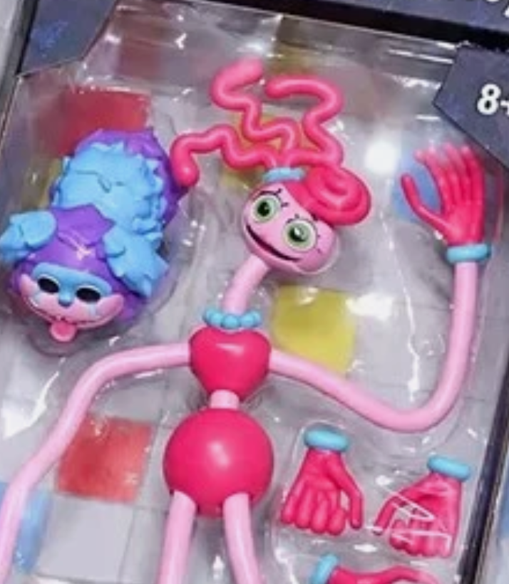 MouseFlashq13's tweet photo. I like that Mommy's figure comes with PJ as the extra character cause it lines up with canon with them being friends. Probably one of the reasons she didn't kill him in ch2 alongside us "cheating". https://t.co/GR6hwA0lBy