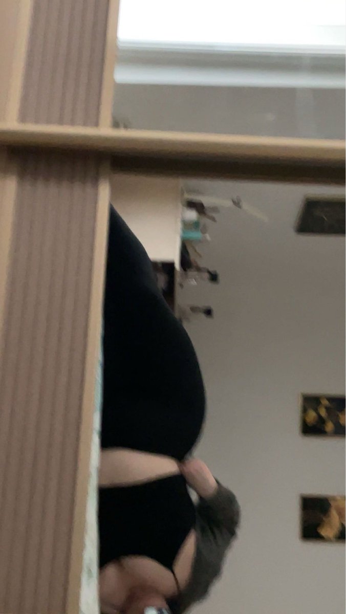 ro29310353's tweet photo. Need new moots !! 
- cute 
-5’11 and above 
- 21 + (don’t be too old 30+ ❌) 
- be nice and actually want to talk !! https://t.co/c4esCAskeo