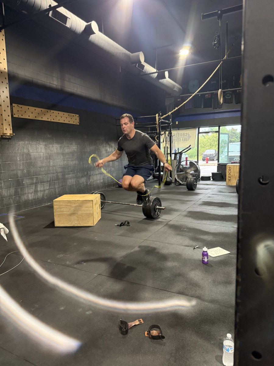 CFUnaStamus's tweet photo. Hero WOD “Nutts” this past weekend for our Una Stamus team, dedicated to Lt. Andrew Richard Nuttall of the Canadian Light Infantry.

He will never be forgotten. 💙

#invalorthereishope #tributewod #togetherwestand #honorthefallen #neverforgotten https://t.co/eCkcRdATDk