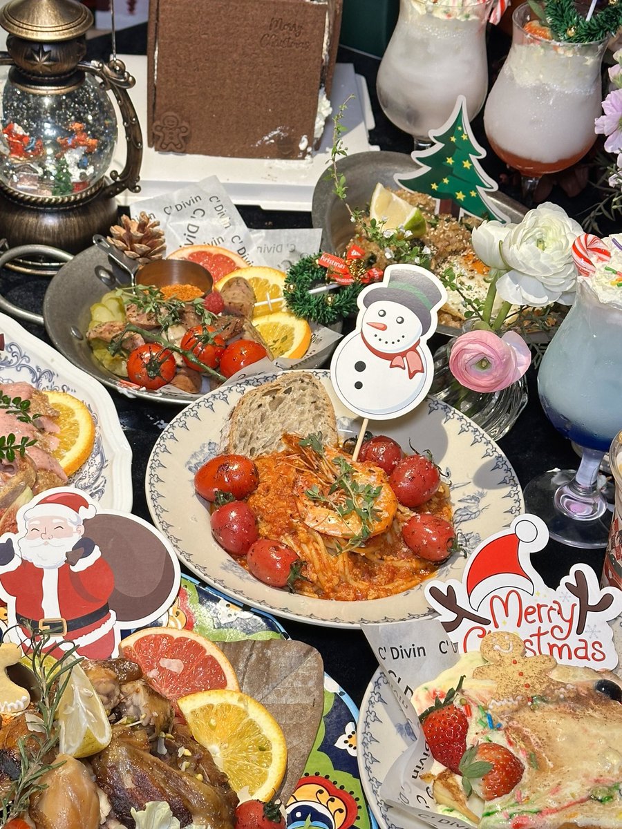 OrvalTornghuug's tweet photo. [Menú especial de Navidad 2024! Lomo relleno con ciruelas, puré de manzana canela y vino dulce de postre. Reserva tu mesa ahora, plazas limitadas ] https://t.co/eY3byLQtUM